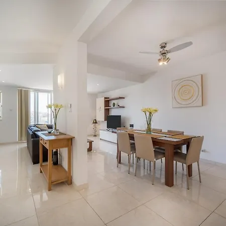 Seaview Rooftop, 3 Bed, 2 Bath Сasa de vacaciones