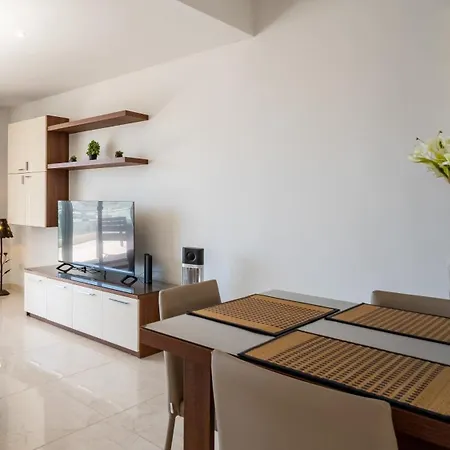 Seaview Rooftop, 3 Bed, 2 Bath Сasa de vacaciones