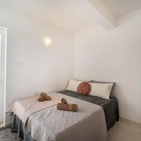 Seaview Rooftop, 3 Bed, 2 Bath Hébergement de vacances Mellieħa