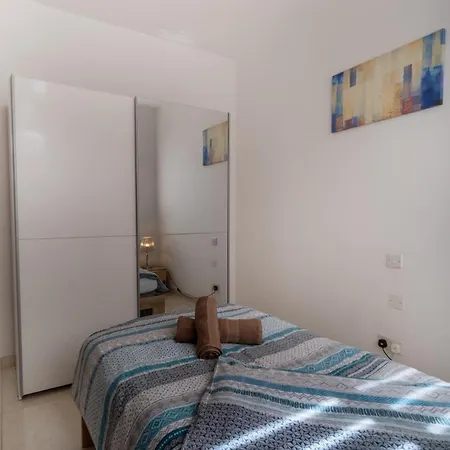 Feriehus Seaview Rooftop, 3 Bed, 2 Bath Mellieħa